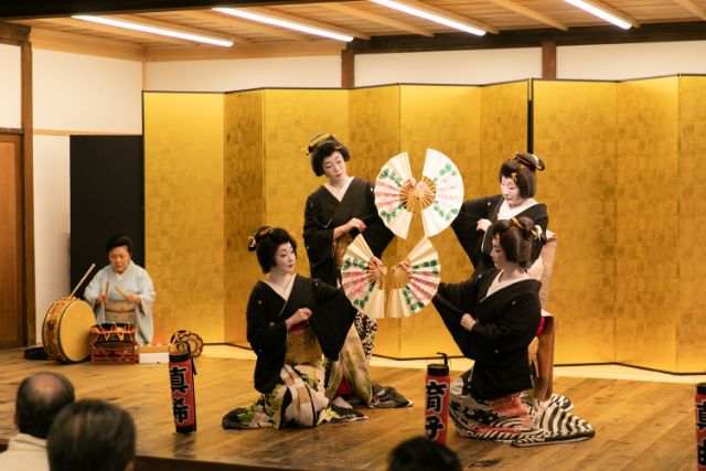 恵と雅～東京・港区で赤坂芸者衆登壇の感染症対策セミナーが開催